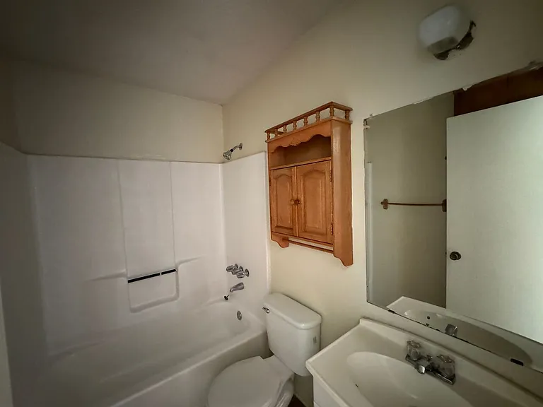 907 N 7th St — Photo 31