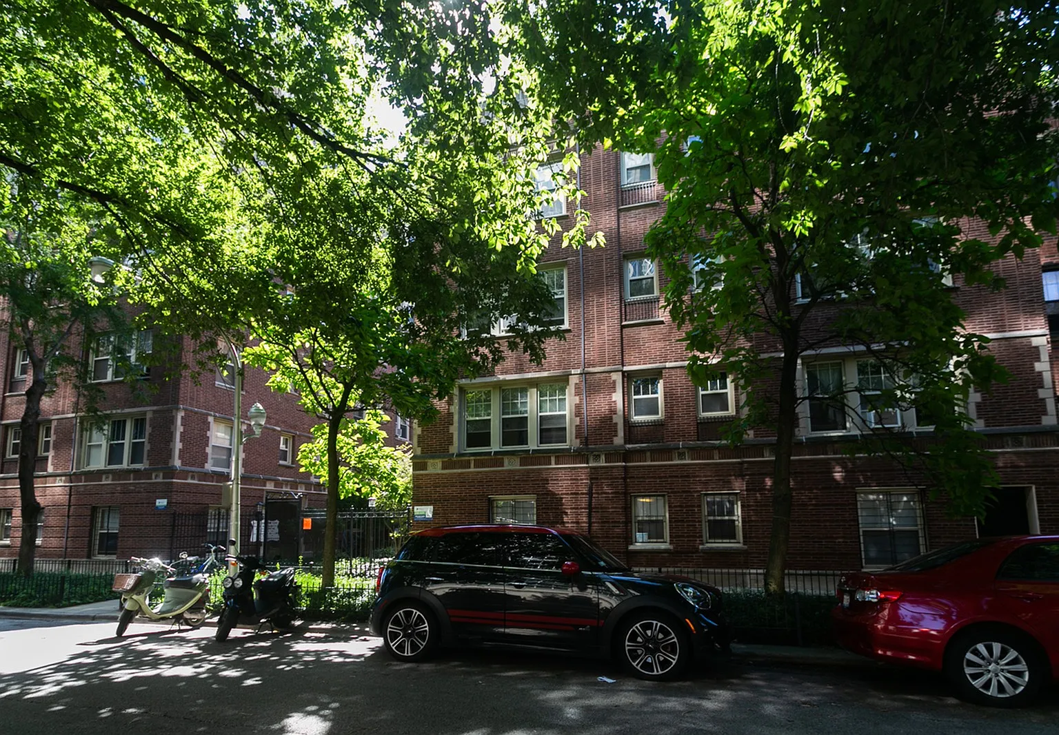 517-25 W. Brompton Ave. — Photo 4