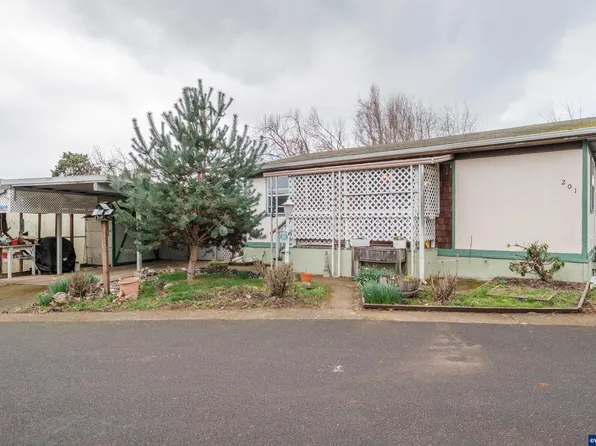 631 E Ellendale Ave Unit 201, Dallas, OR 97338