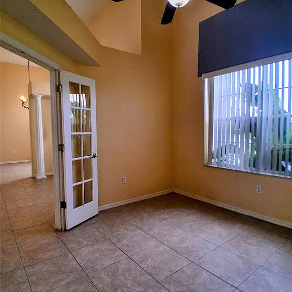 3392 Saint Ives Blvd — Photo 17