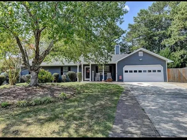 3105 Rock Pine Ct, Snellville, GA 30078