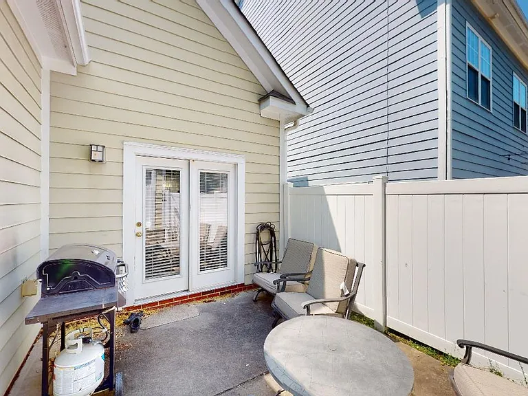 1737 Lela Ave — Photo 21