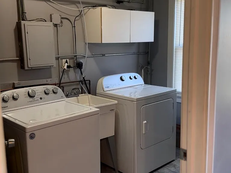 907 Oliver Ave — Photo 12