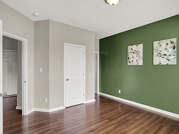 5th image of 15135 Blue Ribbon Blvd