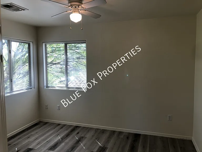 7651 E Majestic Palm Ln — Photo 11