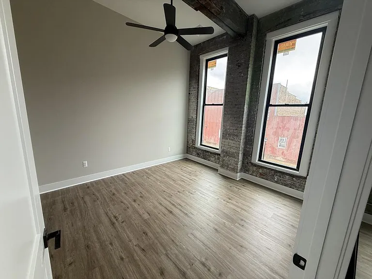 1108 N Water St — Photo 2