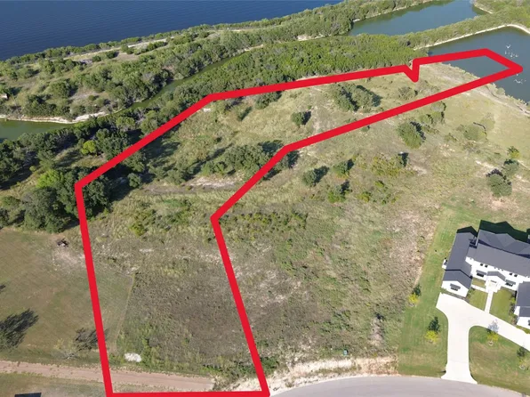 741 Rc Luker Ct, Granbury, TX 76048