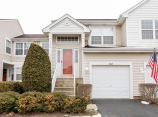 2049 Orchard Ln #2049, Carpentersville, IL 60110