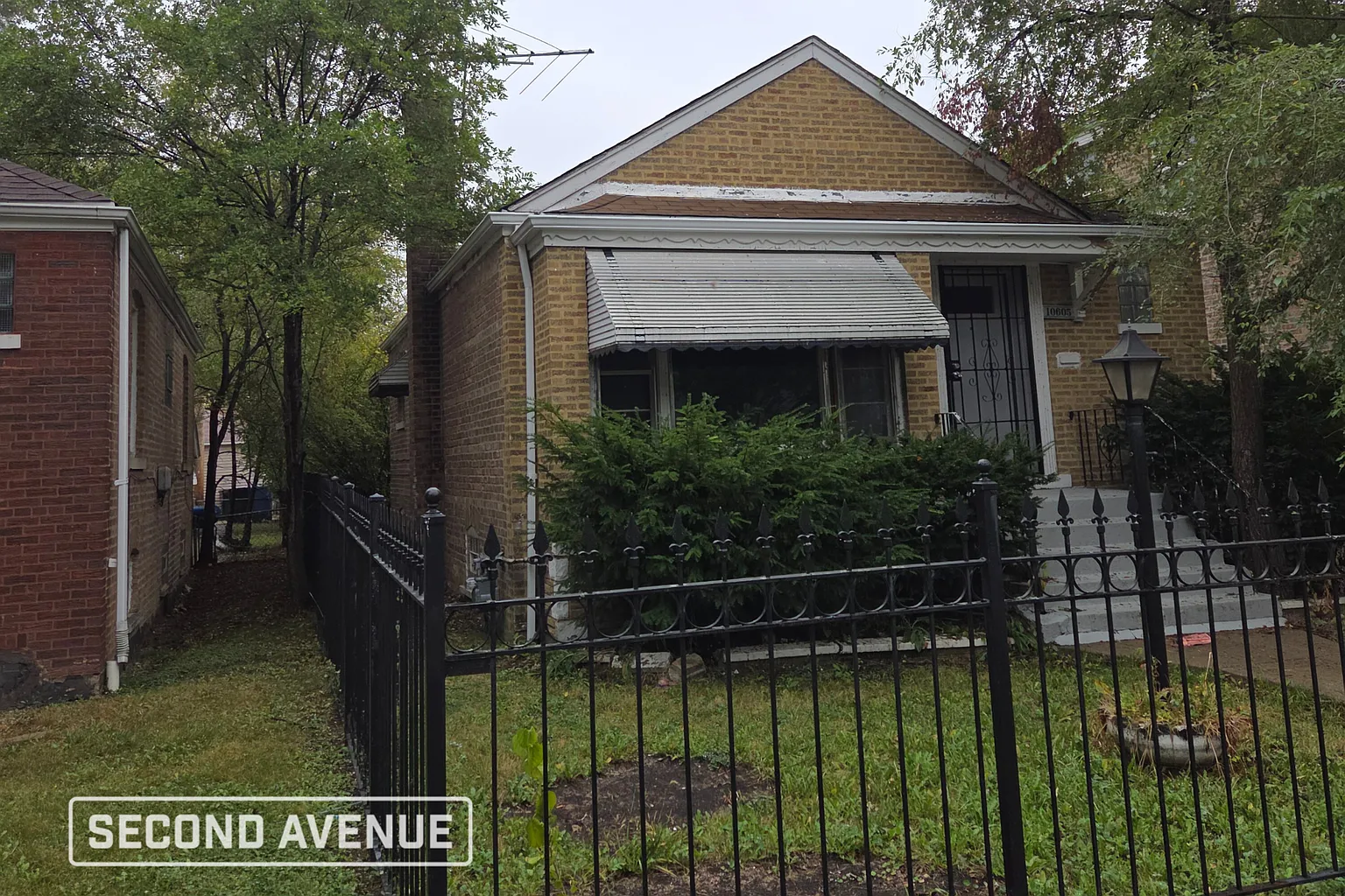 10605 S Indiana Ave photo 1