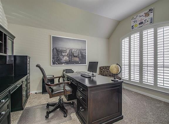 4th image of 1116 Eastwick Dr