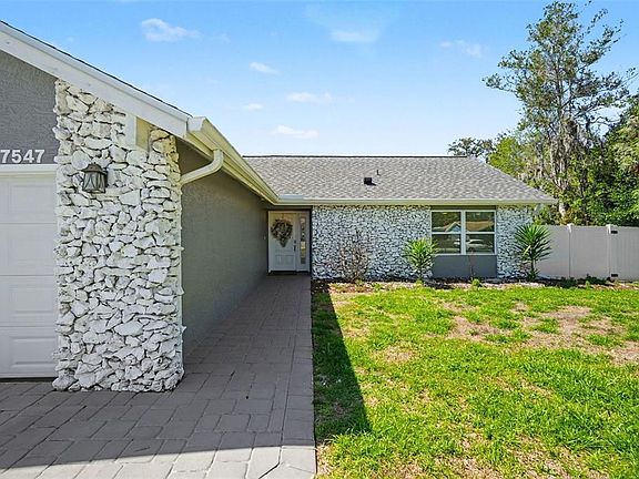 2nd image of 7547 Landmark Dr