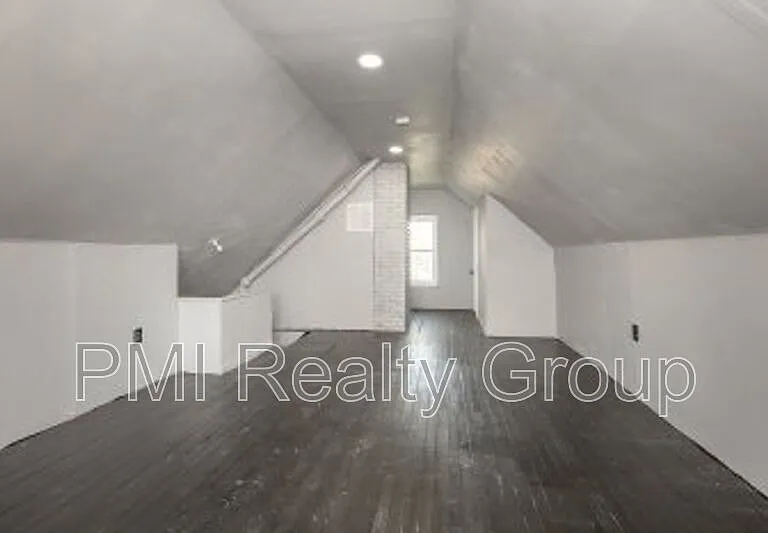 12203 Castlewood Ave — Photo 25