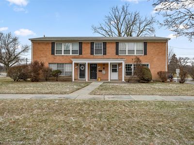 2714 W Thirteen Mile Rd, Royal Oak, MI, 48073
