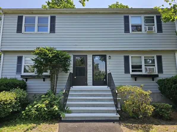 32 Jennifer Ln, Peabody, MA 01960