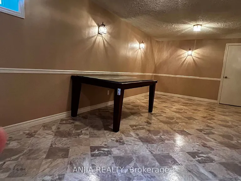 1299 Shamir Cres #BASEMENT — Photo 4
