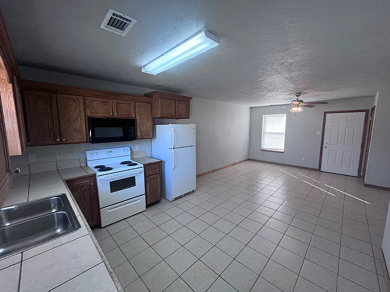 65 Marie Ln — Photo 4