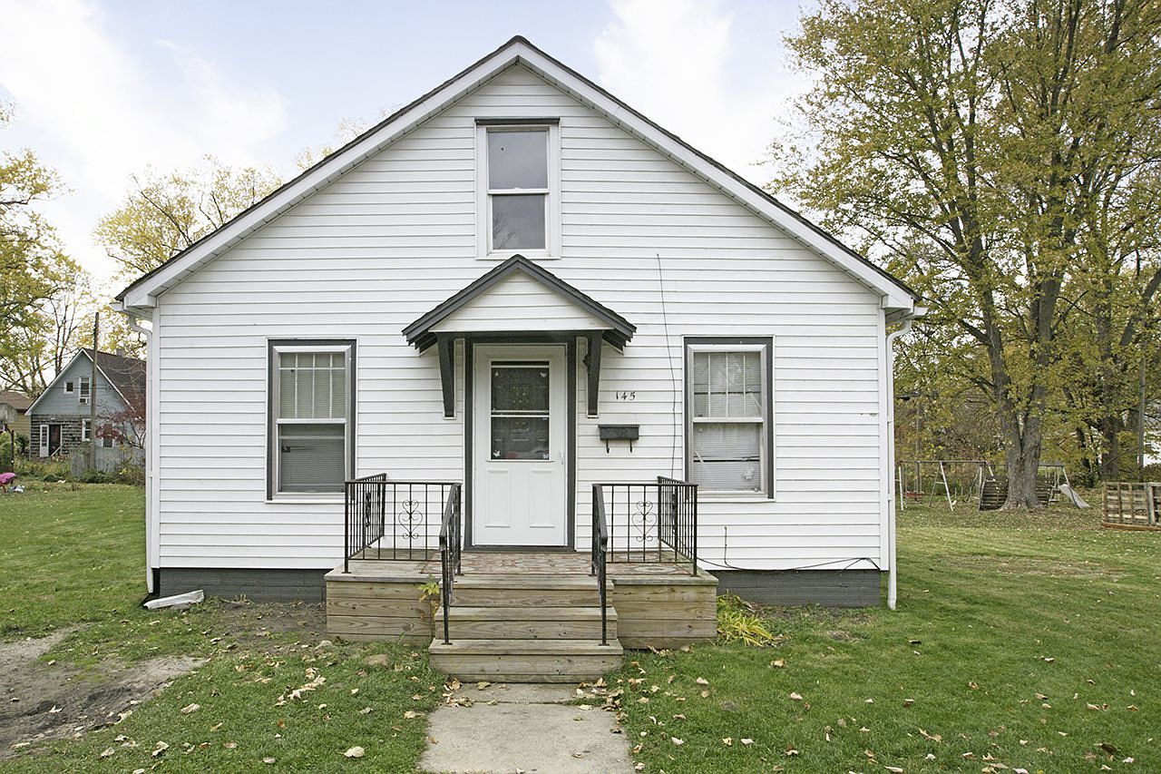 145 Fremont St Elkhart In 46516 Zillow