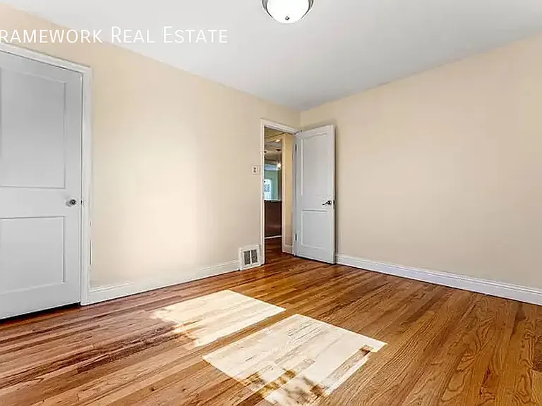 3150 N Fillmore St — Photo 15