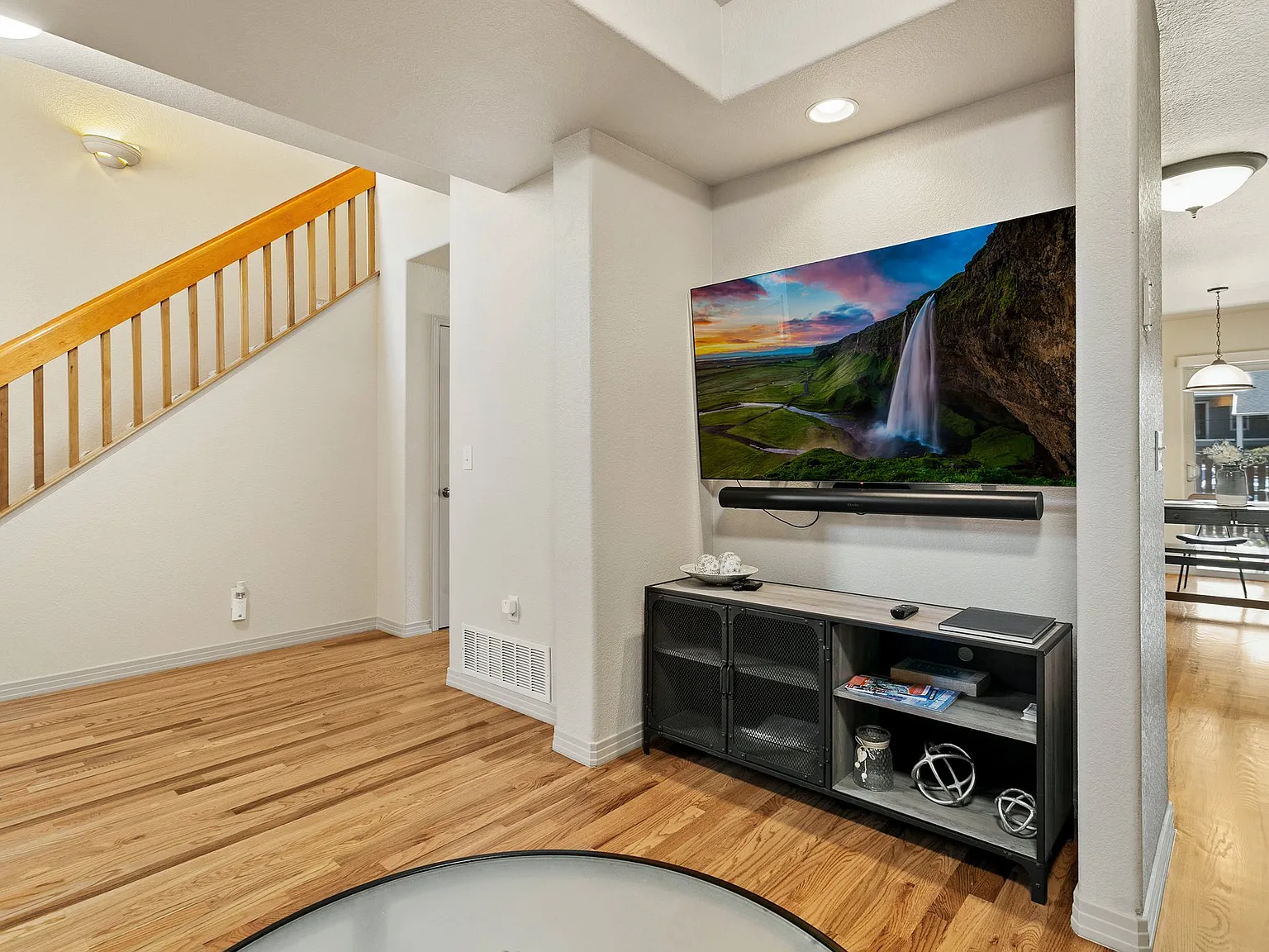 3 bed, $3,200 — Photo 4