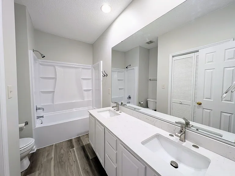 220 Misty Groves Cir — Photo 14