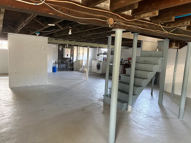 22 Warwick Neck Ave — Photo 11