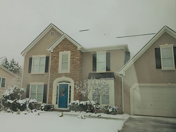 pretty in snow