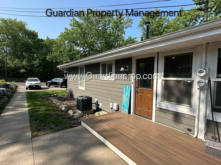 2516 W 98th St — Photo 19