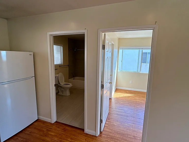 2324-28 W Jewett St #2330 — Photo 10