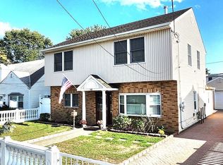 327 Peninsula Blvd, Cedarhurst, NY 11516