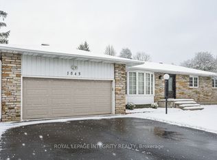 1843 Rideau Rd, Ottawa, ON K1X 1E1
