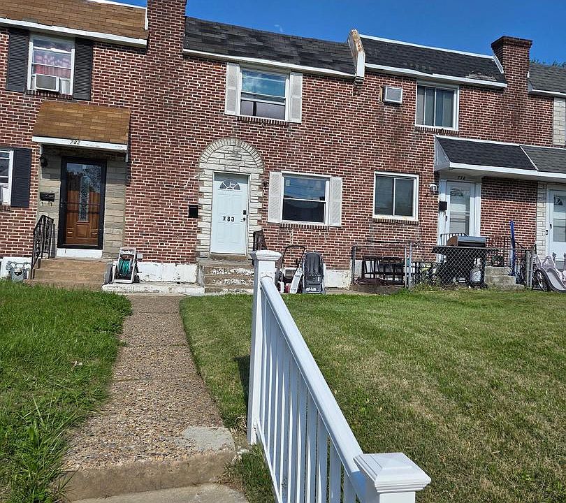 1st image of 780 Taylor Dr