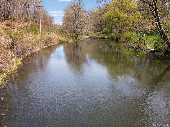 4th image of 54 Cross Pond Road