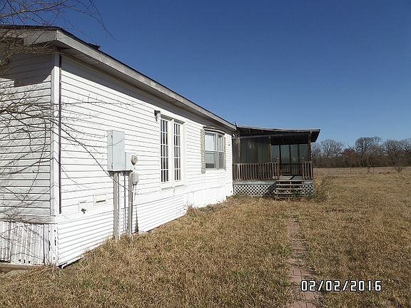4th image of 1633 County Road 4101