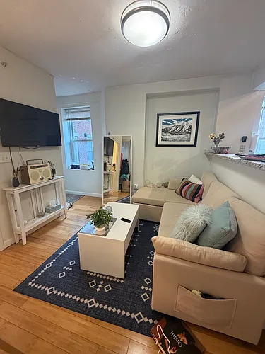 35 N Margin St #4 Photo 1
