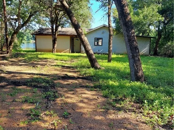 106 Caddo, Smithville, TX 78957