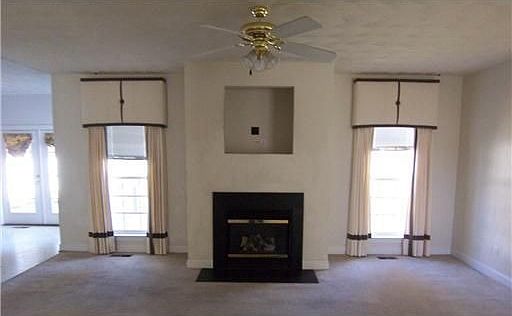 3rd image of 3142 N Stonebridge Dr