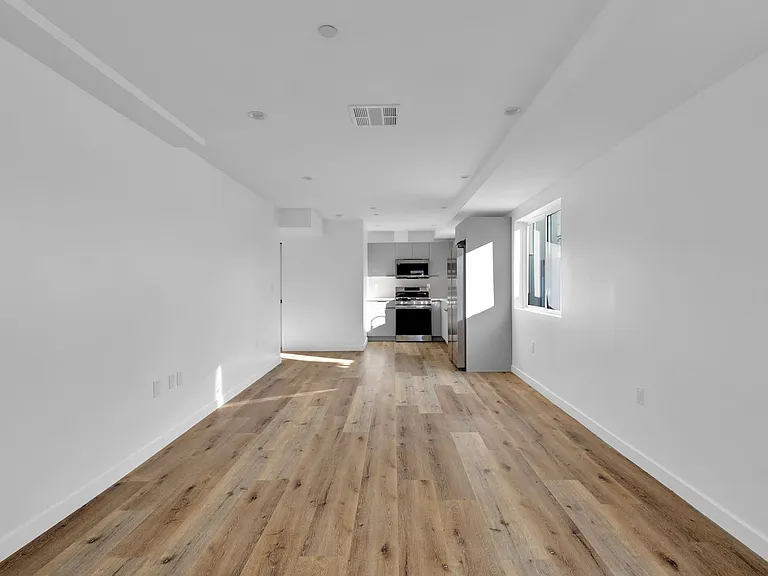 Best Priced Luxury 4 & 5 Bed Townhomes in Mid-City! — Photo 13