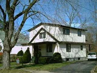 27 Elm St photo 1