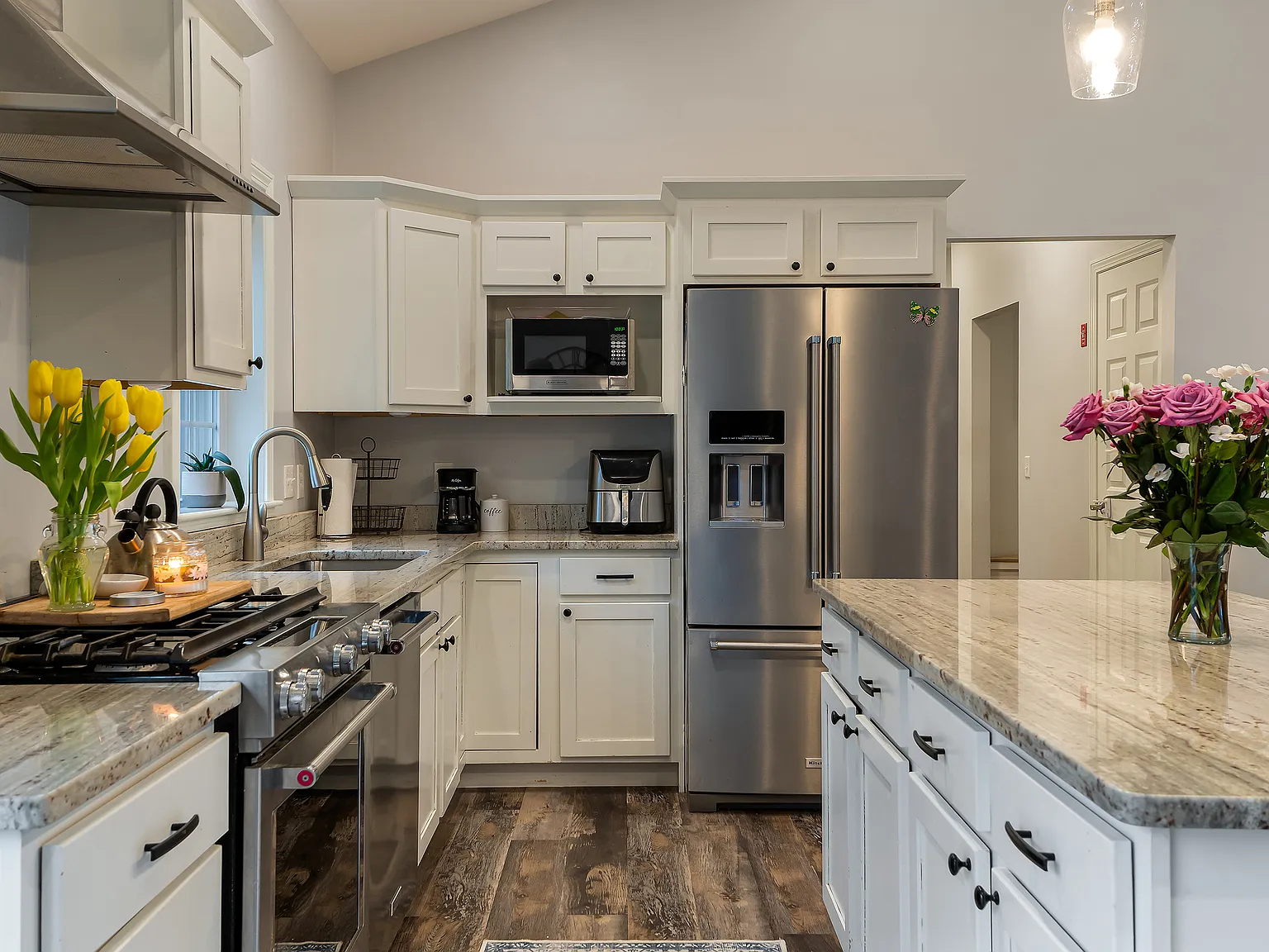 3 bed, 2.5 bath, 1536 sqft, $2,800 — Photo 1