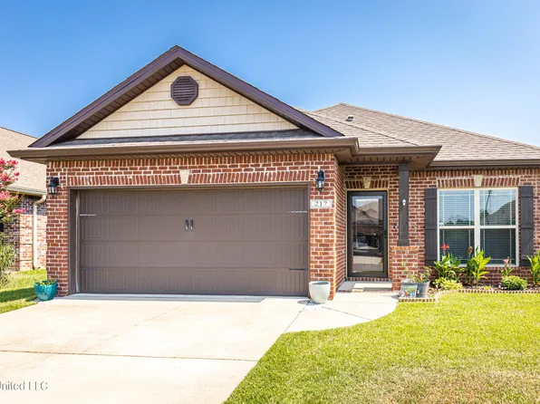 217 Sandy Dr, Ocean Springs, MS 39564
