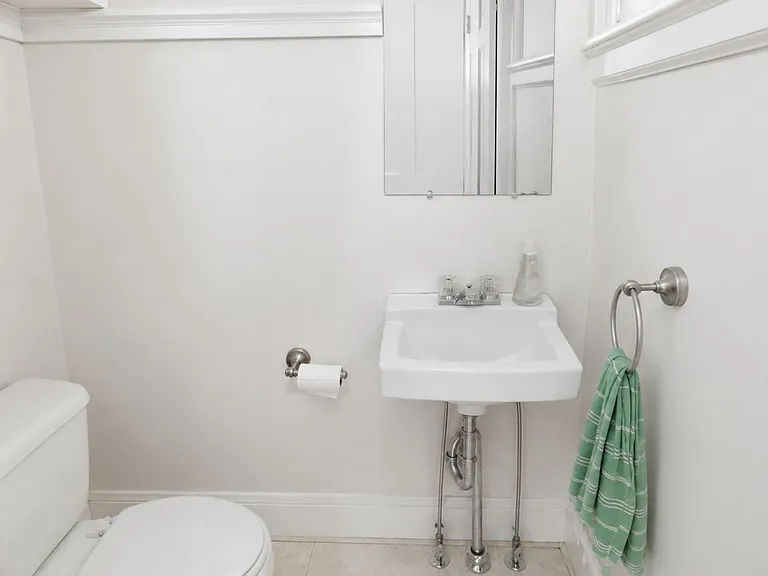 901 W 31st St — Photo 14
