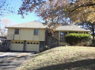 1100 SW 18th St, Blue Springs, MO 64015