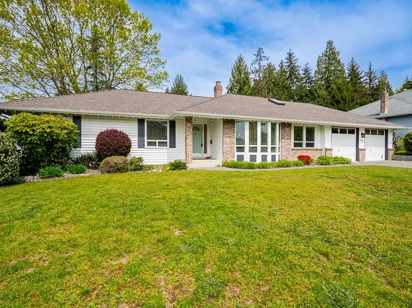 15395 112a Ave, Surrey, BC V3R 8Z2