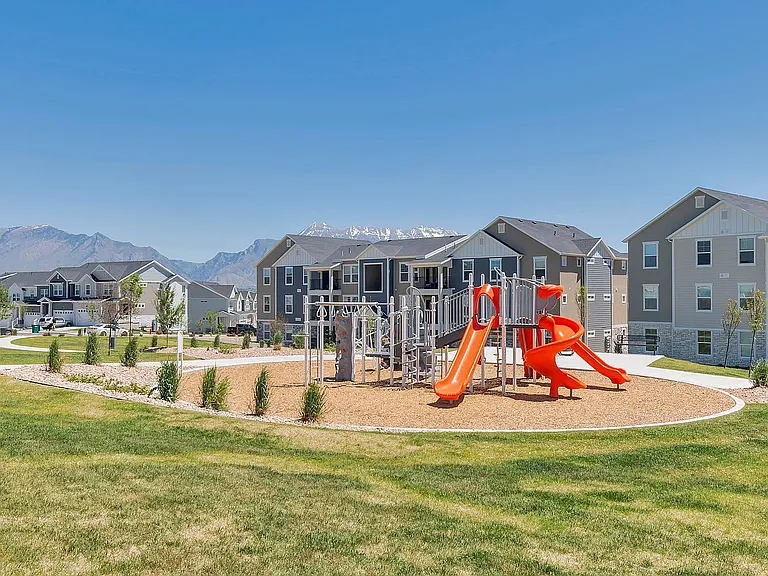 1023 N Sawtooth Way #HH-203 — Photo 8