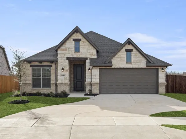 4625 Falls Dr, Fort Worth, TX 76116