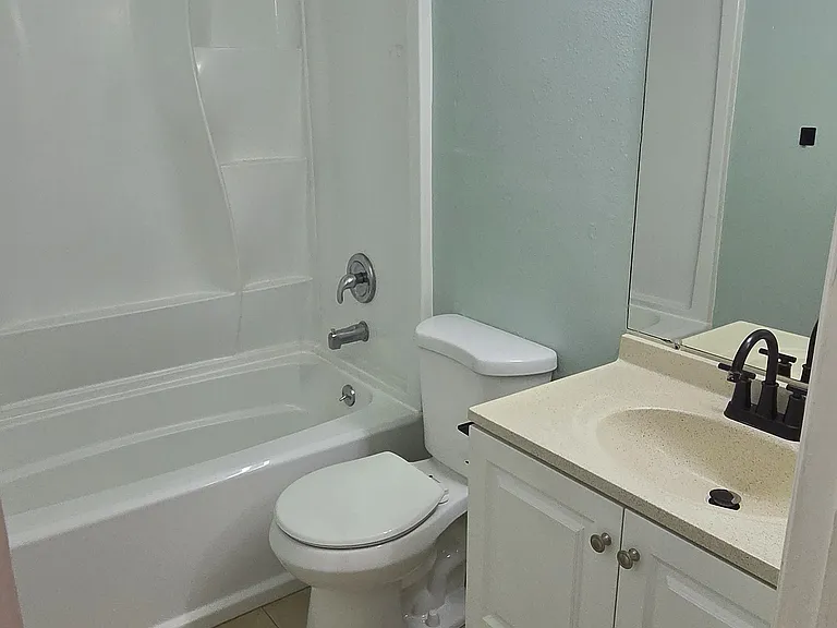 11509 Colony Hill Dr #B — Photo 10