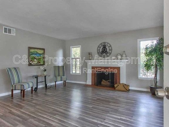 4th image of 1420 Munras Ave #A