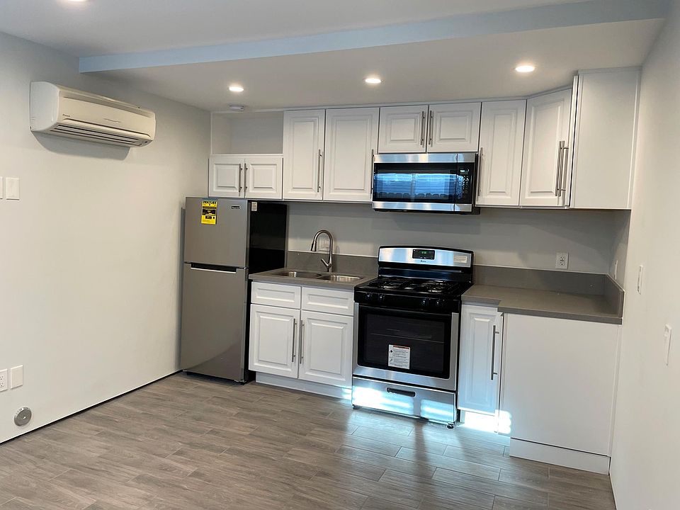 1st image of 2860 S Holt Ave #1/2