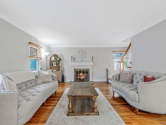 4th image of 126 Wauwepex Trail