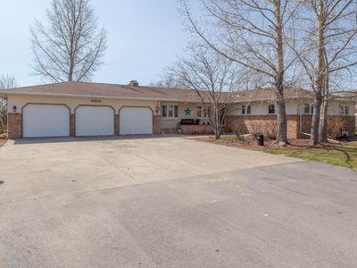 4504 Adams Dr N, Reiles Acres, ND, 58102